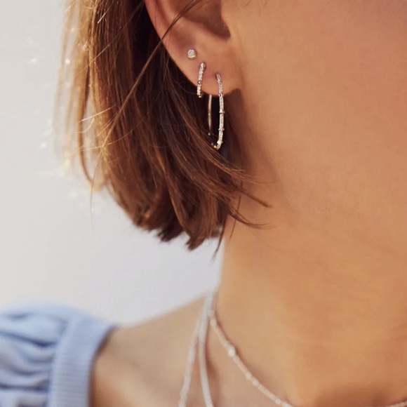 Kendra Scott Cybil Earrings - Picture 1 of 6